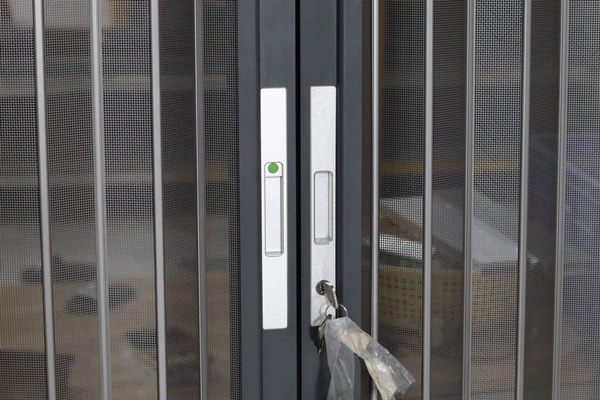 Cửa xếp lá nhôm